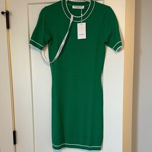 This is an Amanda Uprichard Avery knit dress in the color jungle